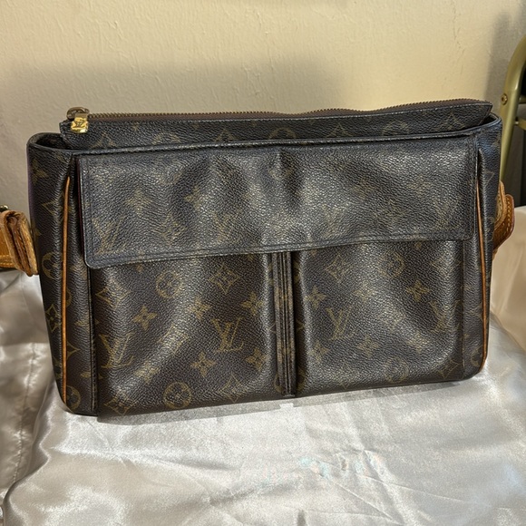 Vintage Louis Vuitton Bag - Picture 4 of 12